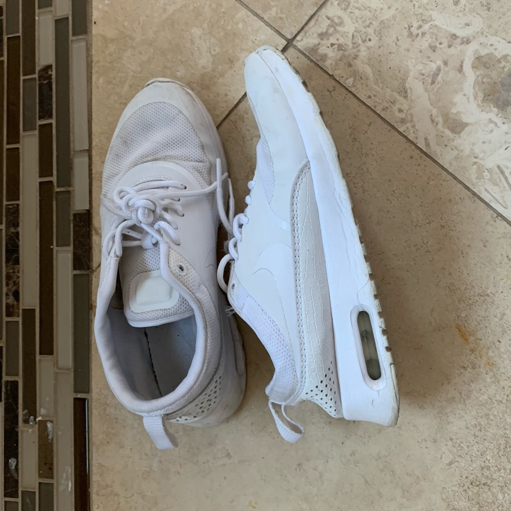 Nike Women Sneakers - Picture 3 of 3